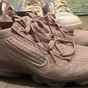 Nike Women's Light Rose Purple Knit Sneakers